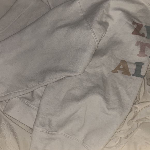 Zeta tau alpha (ZTA) sorority sweatshirt size L/XL good condition - Picture 2 of 2